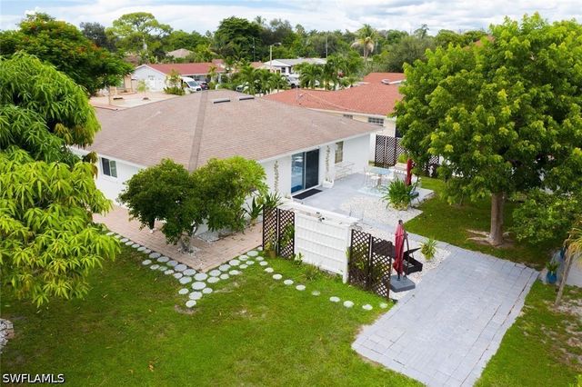 3511 Caloosa ST, Naples, FL 34112