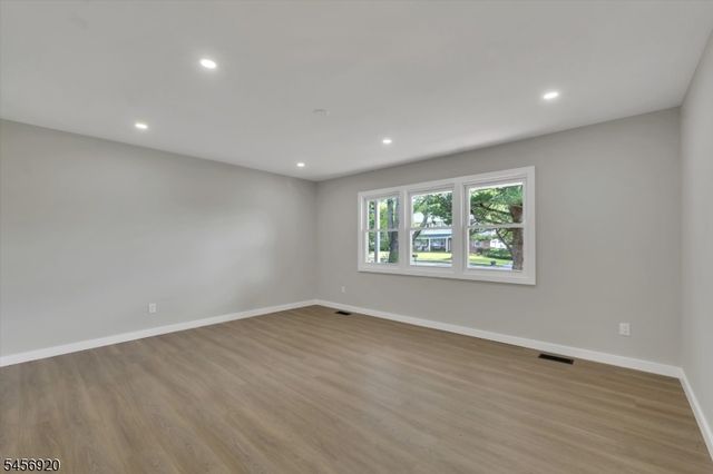 6 Mitchell Rd, Parsippany-troy Hills Twp., NJ 07054