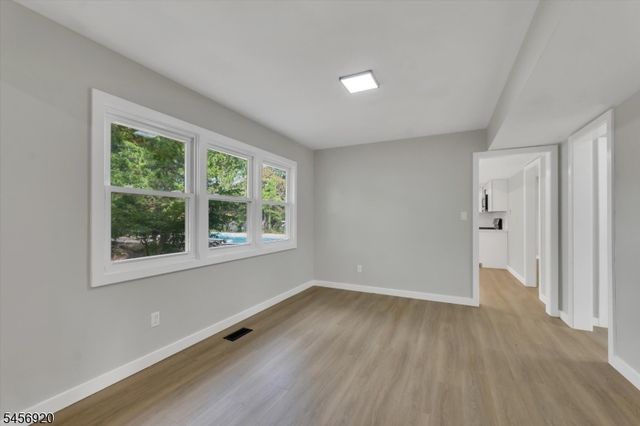 6 Mitchell Rd, Parsippany-troy Hills Twp., NJ 07054