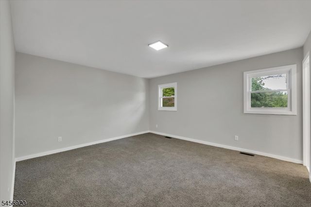 6 Mitchell Rd, Parsippany-troy Hills Twp., NJ 07054