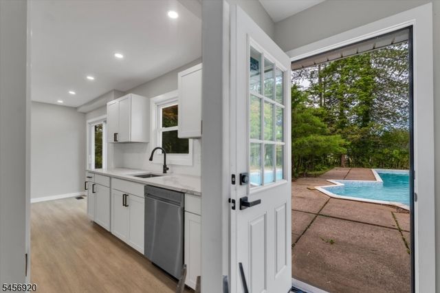 6 Mitchell Rd, Parsippany-troy Hills Twp., NJ 07054