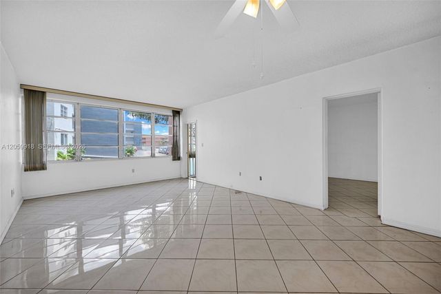 18555 NE 14th Ave 502, Miami, FL 33179