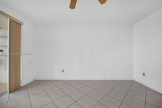 18555 NE 14th Ave 502, Miami, FL 33179