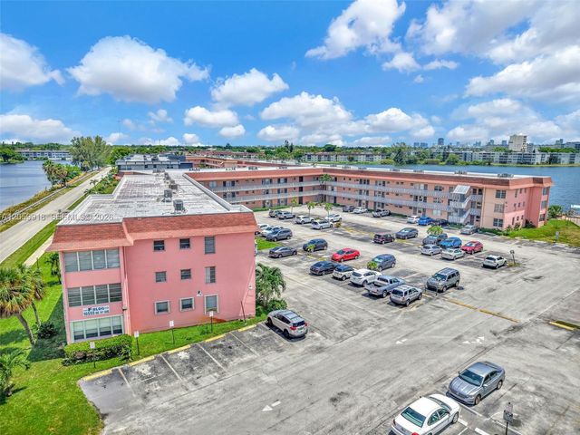 18555 NE 14th Ave 502, Miami, FL 33179