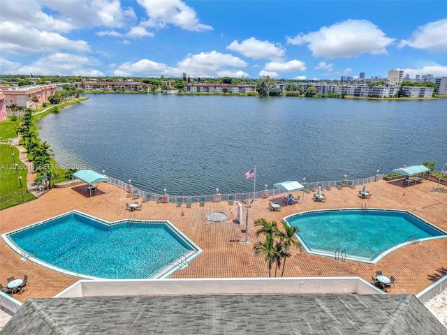18555 NE 14th Ave 502, Miami, FL 33179