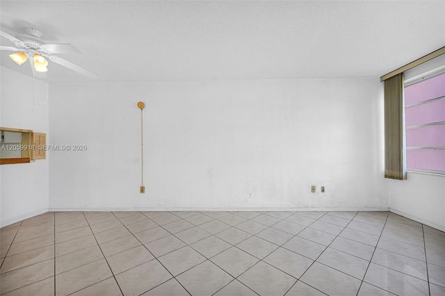 18555 NE 14th Ave 502, Miami, FL 33179