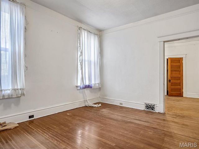 216 N Jackson Street, Belleville, IL 62220