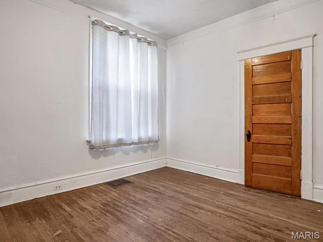 216 N Jackson Street, Belleville, IL 62220