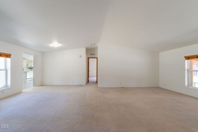 16115 Del Pino Drive, La Pine, OR 97739