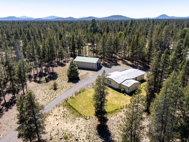 16115 Del Pino Drive, La Pine, OR 97739
