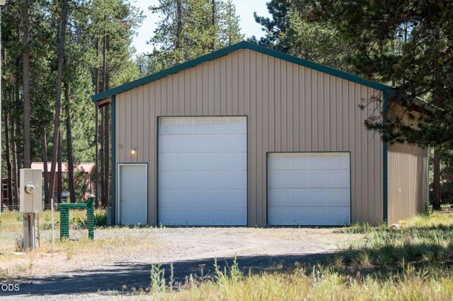 16115 Del Pino Drive, La Pine, OR 97739