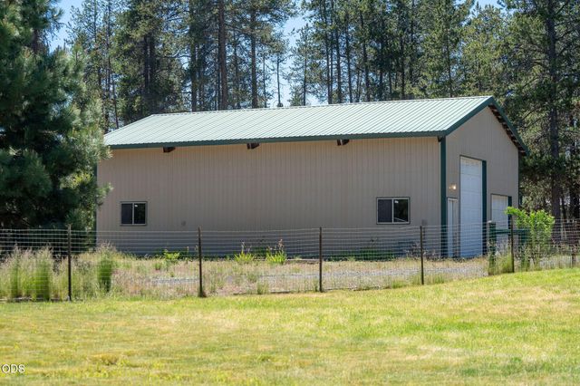 16115 Del Pino Drive, La Pine, OR 97739