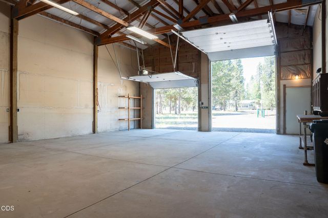 16115 Del Pino Drive, La Pine, OR 97739