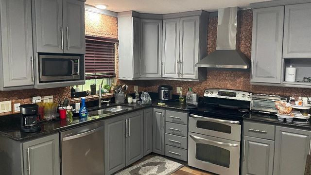 798 NW Selvitz Road, Port St. Lucie, FL 34983