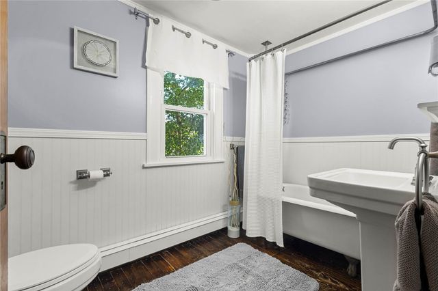 24 Farnsworth Avenue, Oakfield, NY 14125