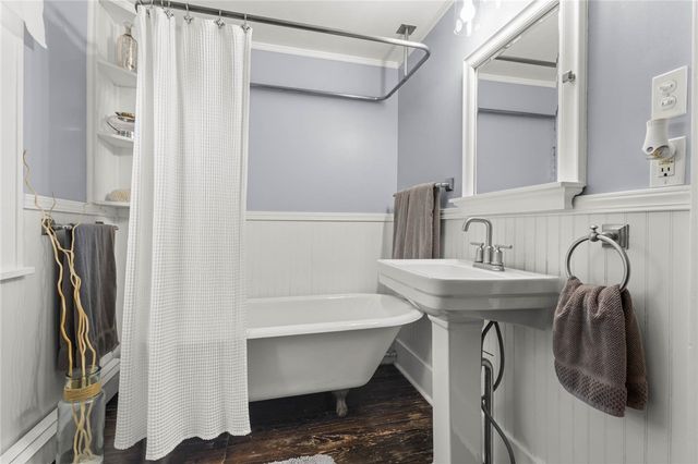 24 Farnsworth Avenue, Oakfield, NY 14125