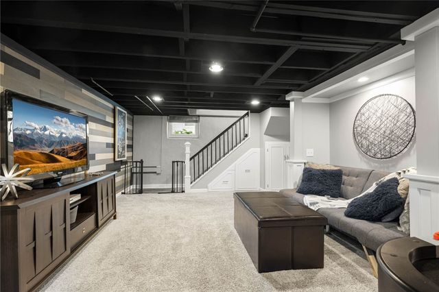 24 Farnsworth Avenue, Oakfield, NY 14125