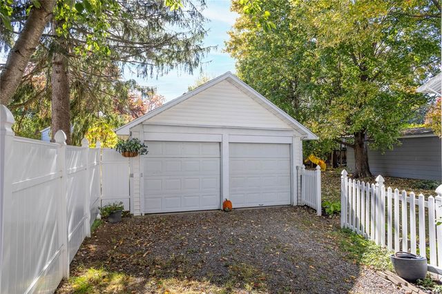 24 Farnsworth Avenue, Oakfield, NY 14125