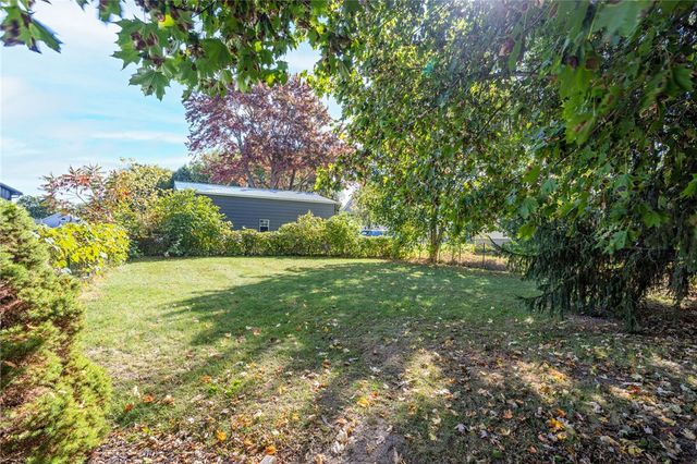 24 Farnsworth Avenue, Oakfield, NY 14125