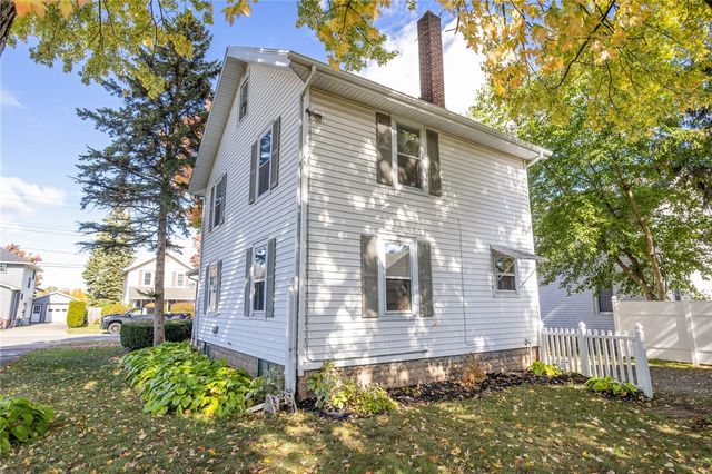 24 Farnsworth Avenue, Oakfield, NY 14125