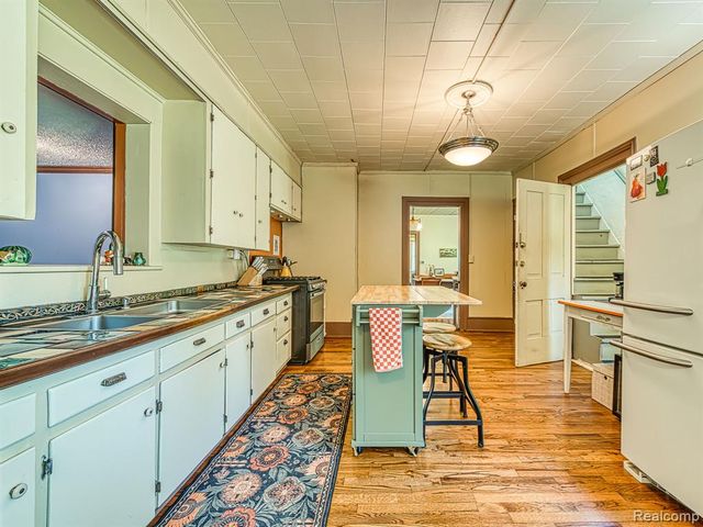 306 E Cross Street, Ypsilanti, MI 48198