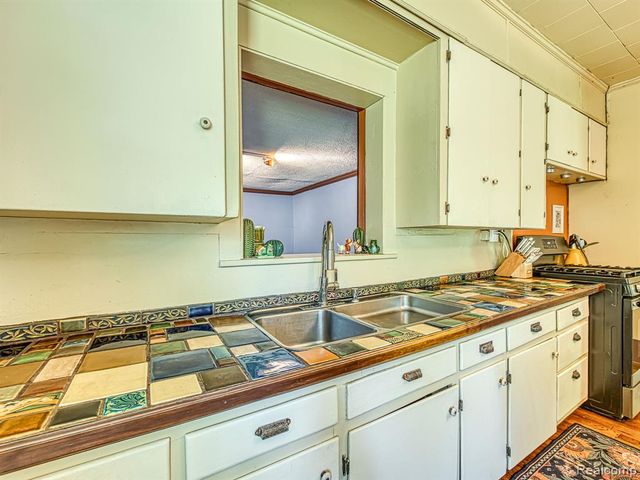 306 E Cross Street, Ypsilanti, MI 48198