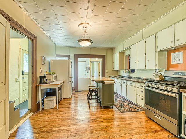 306 E Cross Street, Ypsilanti, MI 48198