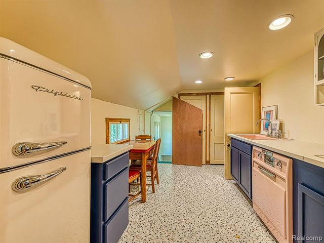 306 E Cross Street, Ypsilanti, MI 48198