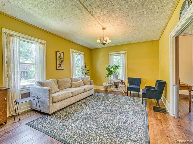 306 E Cross Street, Ypsilanti, MI 48198