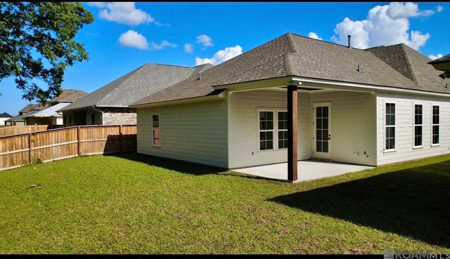 36214 Belle Parc Ave, Geismar, LA 70734