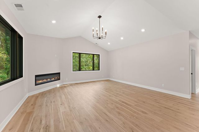 184 E 792 N, Lake Village, IN 46349