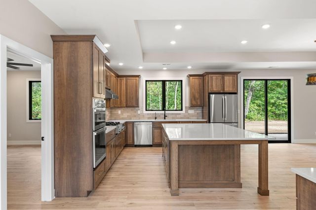 184 E 792 N, Lake Village, IN 46349