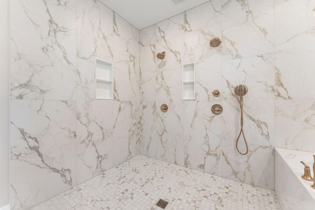 184 E 792 N, Lake Village, IN 46349