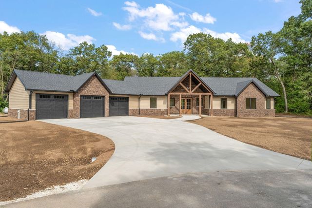 184 E 792 N, Lake Village, IN 46349