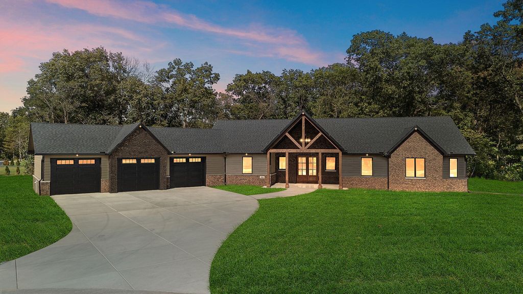 184 E 792 N, Lake Village, IN 46349