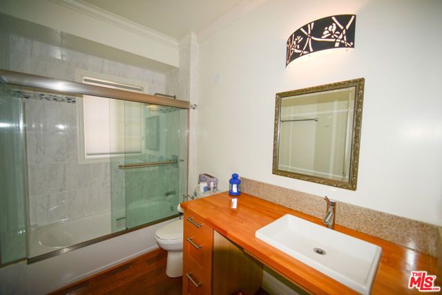 3148 W 11th Street, Los Angeles, CA 90006