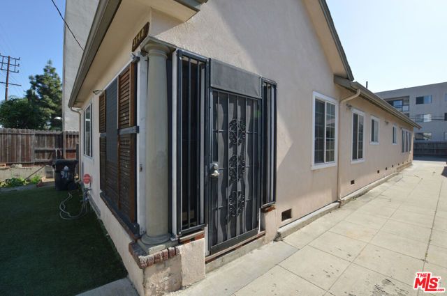 3148 W 11th Street, Los Angeles, CA 90006