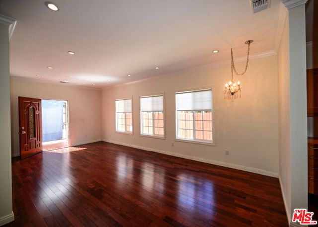 3148 W 11th Street, Los Angeles, CA 90006