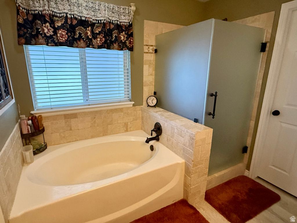 Image 13 of property listing at 12813 S KERI LYNN CT, Riverton, UT 84065