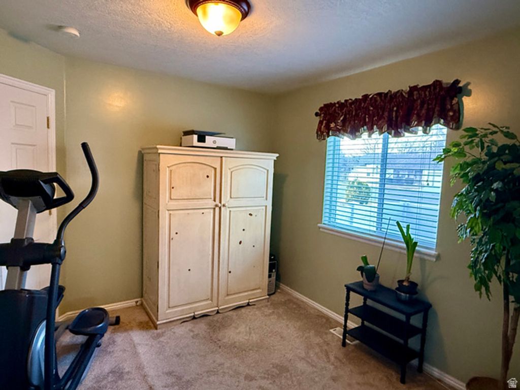 Image 16 of property listing at 12813 S KERI LYNN CT, Riverton, UT 84065