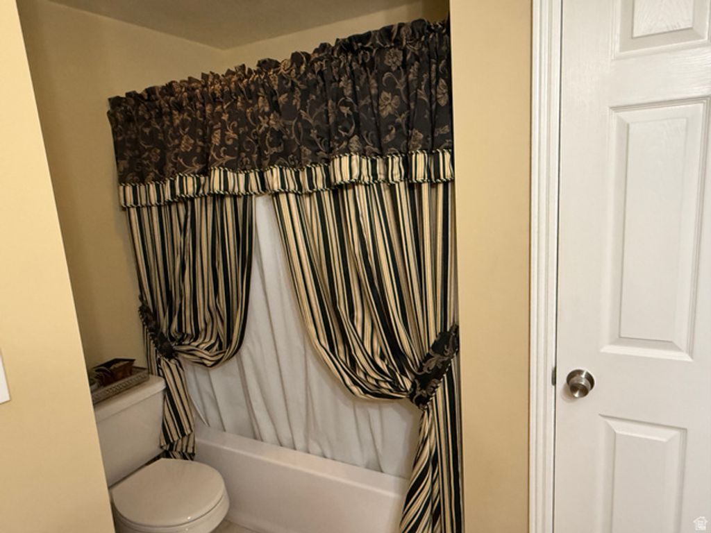 Image 26 of property listing at 12813 S KERI LYNN CT, Riverton, UT 84065