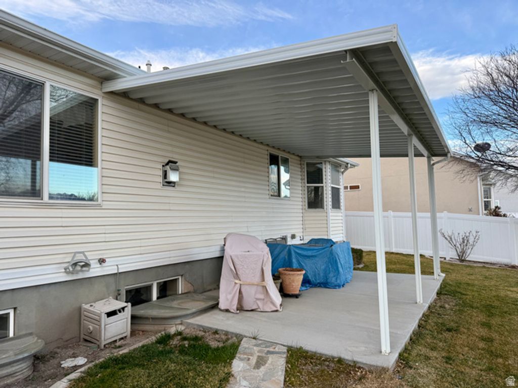 Image 39 of property listing at 12813 S KERI LYNN CT, Riverton, UT 84065