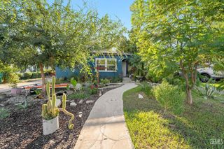 2325 Barnett Street, Bakersfield, CA 93308