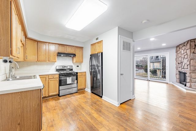 11128 S 84th Avenue 2B, Palos Hills, IL 60465