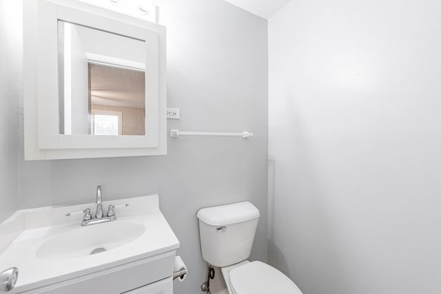 11128 S 84th Avenue 2B, Palos Hills, IL 60465
