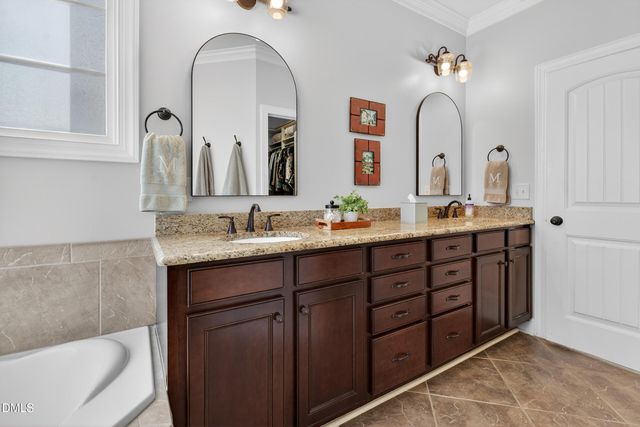 1800 Versa Court, Apex, NC 27502