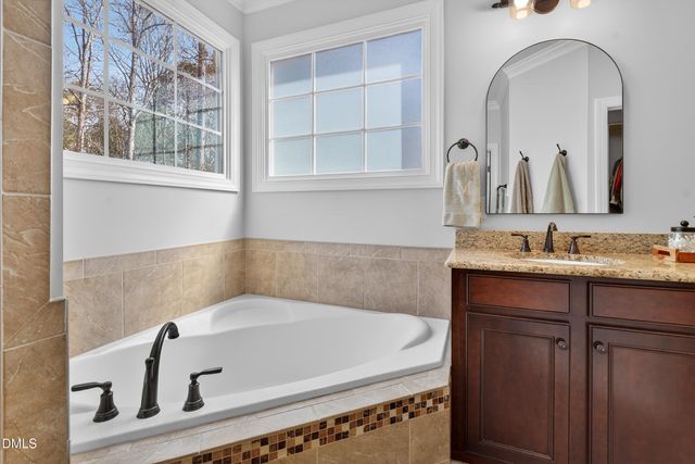 1800 Versa Court, Apex, NC 27502