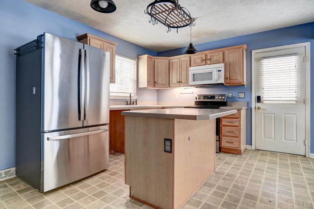 6308 Pawnee Drive, Lynchburg, VA 24502