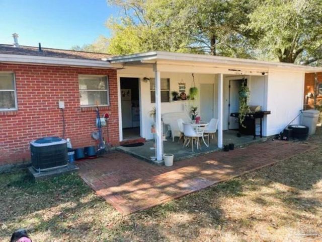 1165 Webster Dr, Pensacola, FL 32505
