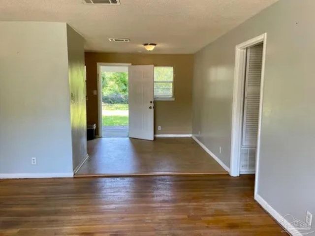1165 Webster Dr, Pensacola, FL 32505